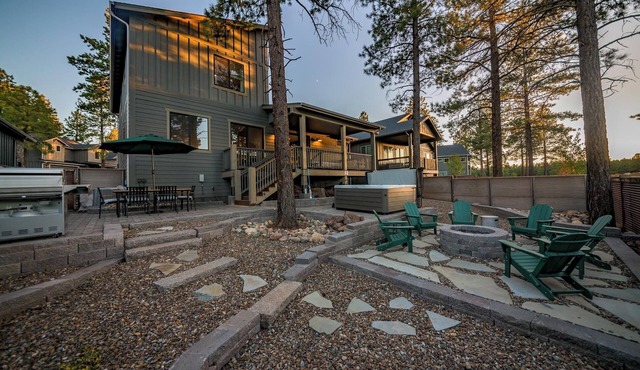 Stargazer - The Desirable Home w/AC and Hot Tub
