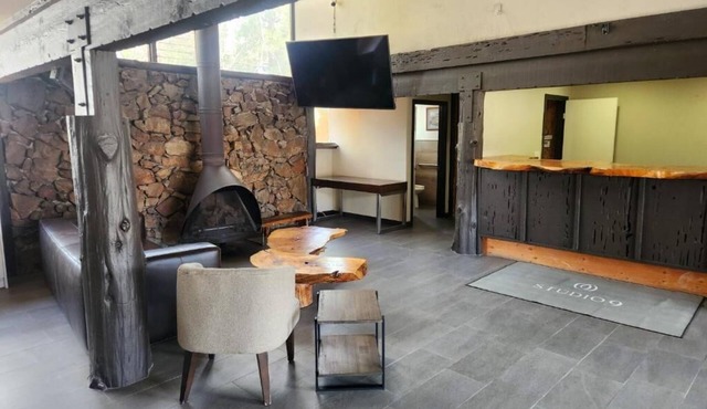 Studio 9 Big Bear