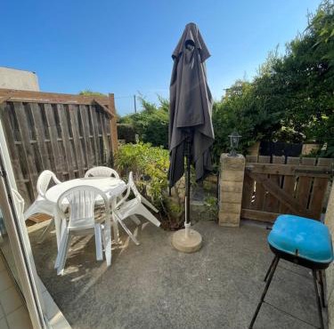 Studio cosy à Linguizzetta 32 m² avec terrasse privée
