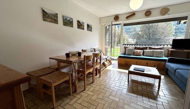 Studio Mountain View, Sleeps 4, South-Facing Balcony, Serre Chevalier