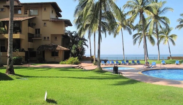Stunning 1BR Condo with Pool a Short Ride to Villa del Mar Beach