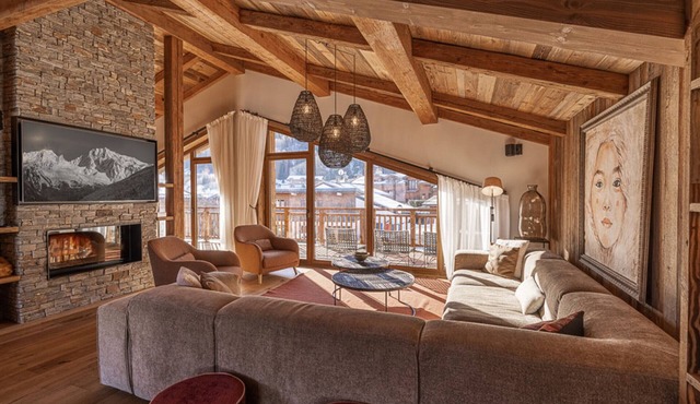 Stunning chalet with sauna and pets allowed in Courchevel