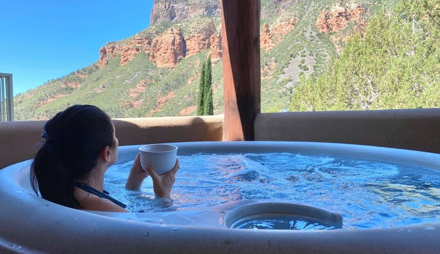 Stunning Views! Oak Creek Canyon's Zen Hideaway