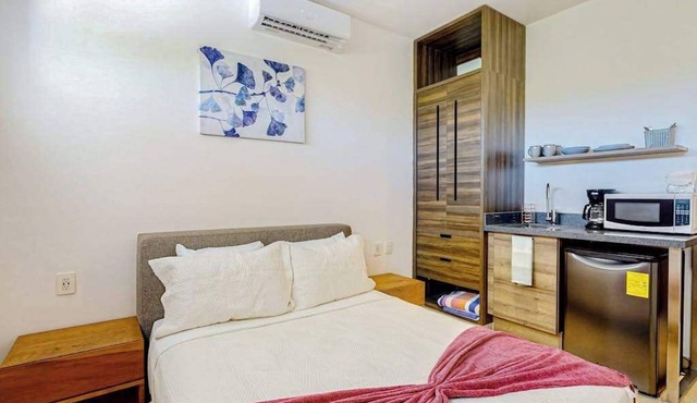 Stylish Studio near Akumal - Rooftop Pool & WiFi