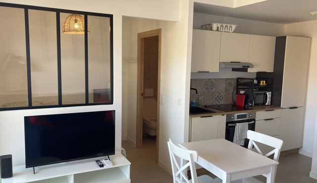 Superb studio with sea view of downtown Bastia