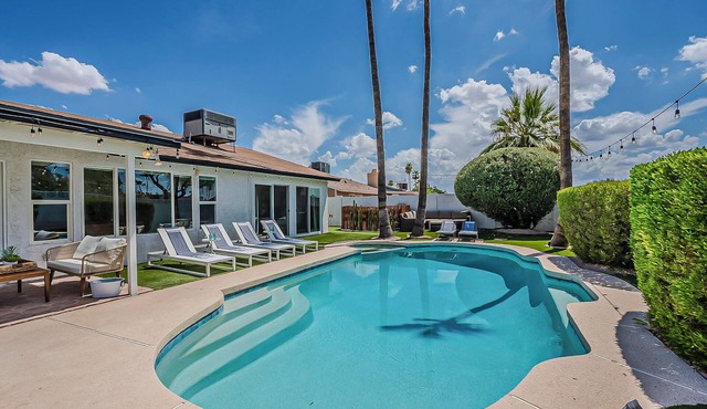 SW Boho in N. Scottsdale! Heated Pool w/Hot Tub + Putt + Firepit + Mt View