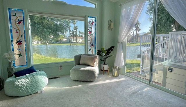 Swan Lake House and Hot Spring Mineral Pools