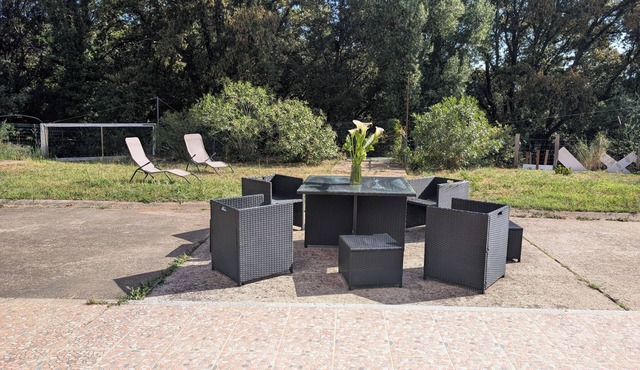T3 ground floor facing maquis, quiet, close to beaches and mountains