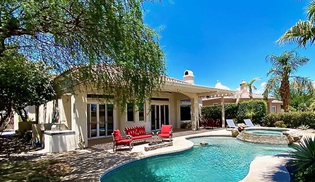 Tee Time | 2BR + Den with Private Pool, Spa & Stunning Views – a Greenday property!