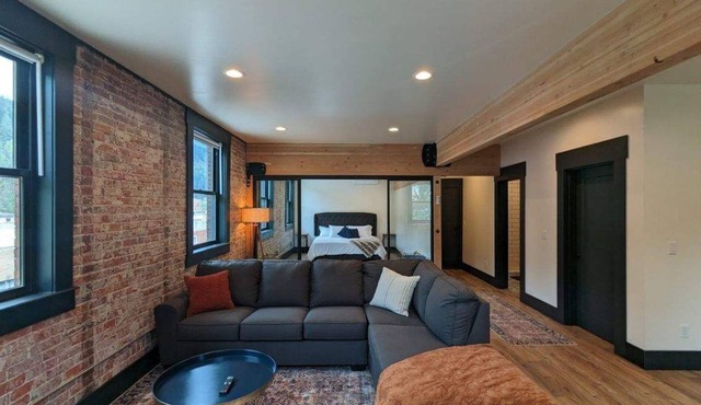The Linden Lofts at Albertini’s- Downtown Luxury Lofts #1