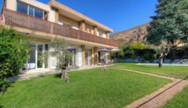 The villa is a spacious cottage with a private swimming pool.