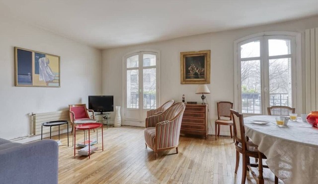 Traditional & Charming Parisian flat - Luxury 16th