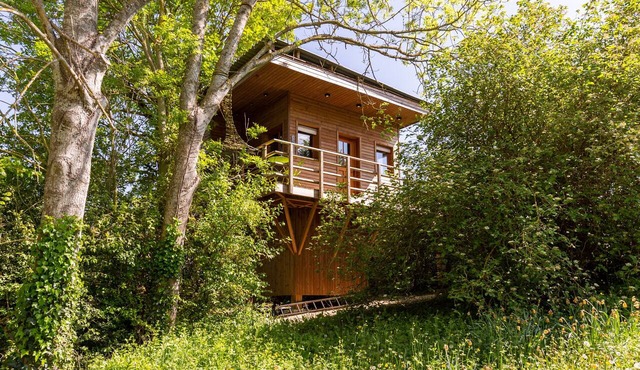 Treehouse “La Cabane Perchée”