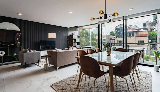 Twin Apartment for Groups Near Dining & Culture