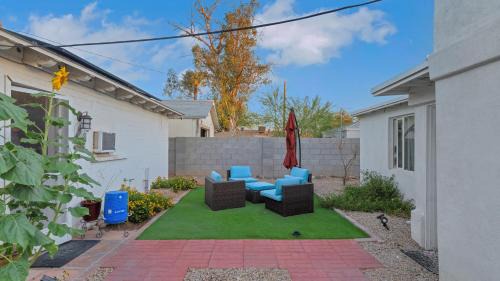 ULTRA COZY CASITA BY DTWN PHX