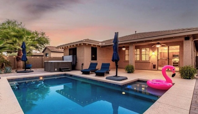 Unwind in Style - 3BR Home w/Pool & Hot Tub - near Medical Centers