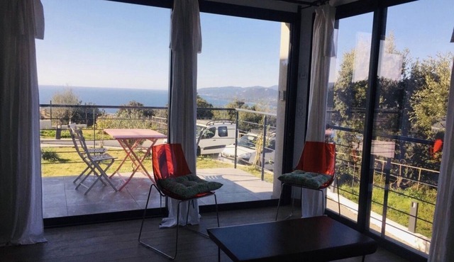Very nice studio overlooking the Gulf of Valinco