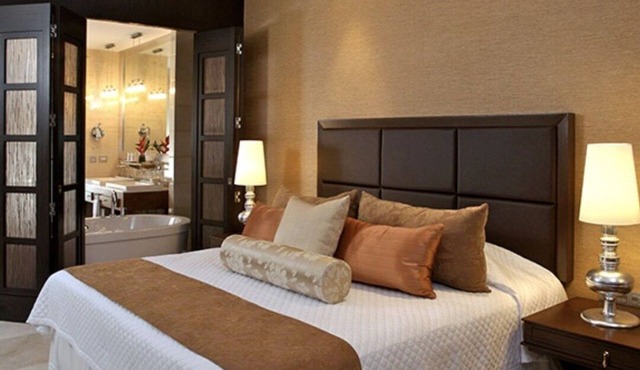 VIDANTA GRANDLUXXE 2 BR MASTER VILLA. THE 2ND BR IS IN A SEPARATE LOCKOFF