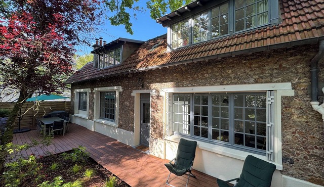 Villa de Luxe Avec Climatisation et Terrasse, Idéal Pour Visiter Paris!
