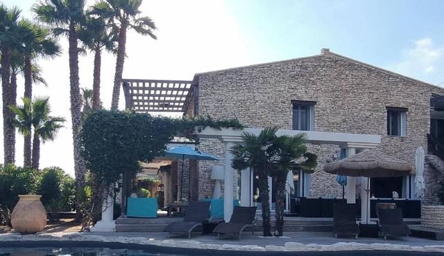 Villa Petra Bianca Private swimming pool. 10 minutes walk from Bonifacio harbour.