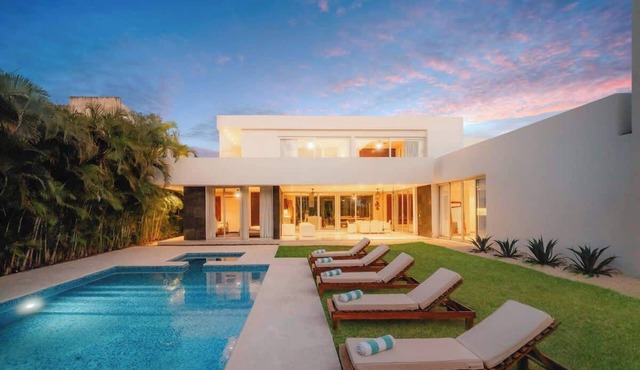 Villa Yakunah|5min walk to lagoon oasis|WIFI|AC