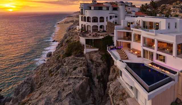 VIP Luxury | Villa Lands End | Bartender, Chef, & Maid included
