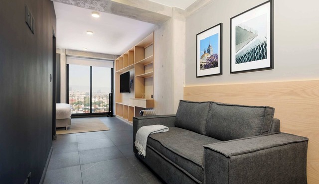 w* | Urban Vibes 1BR w/Balcony in Tabacalera