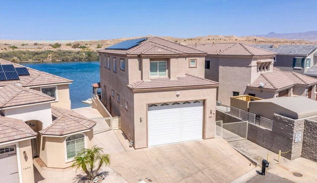 Waterfront Luxury with Private Boat Dock, Elevator