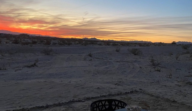 Welcoming 1-bedroom cabin in Twentynine Palms with Stars