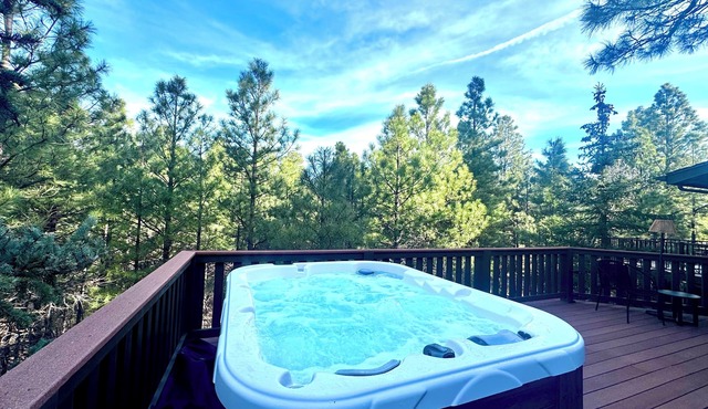 Wooded Flagstaff Cabin withHot Tub & Deck Steps to Golf, Mins to NAU & Downtown