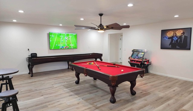 WOW Game Room, Sleeps 12, Hot Tub