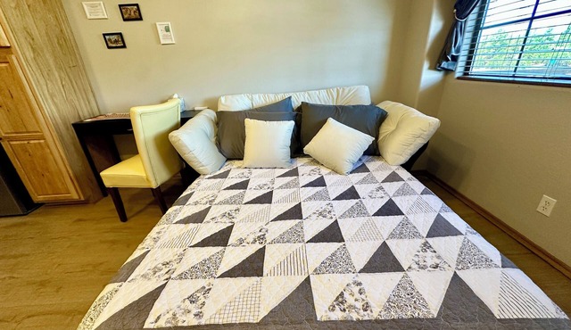 Year Round Monthly Rental | Studio | WIFi Desk | Wild Mustangs nearby Nat'l For
