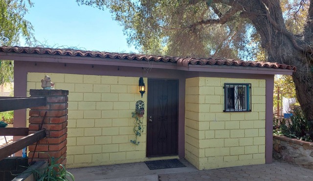 Yellow country house in San Antonio de las Minas BC