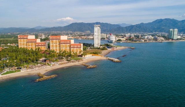 Your Beachside Retreat – 2BR Condo with Resort Perks