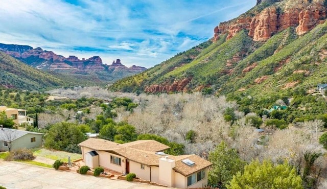 Your Sedona Red Rocks Escape at Oak Creek Canyon!