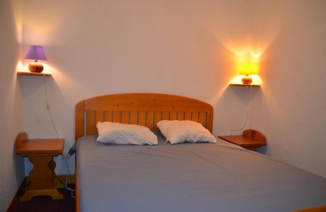 150m from shops, 1st floor, balcony, tv, ski locker, 46m², Les Menuires
