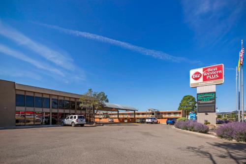 Raton Hotel 