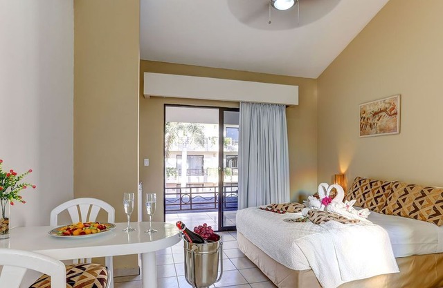 Comfy Familiar Studio with fully equipped kitchenette #2 - near to The Medano Beach, Pool & Wifi