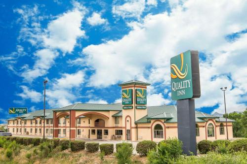 Quality Inn Raton 
