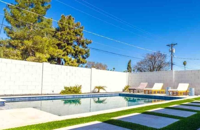 Scottsdale Modern. Well Sanitized.