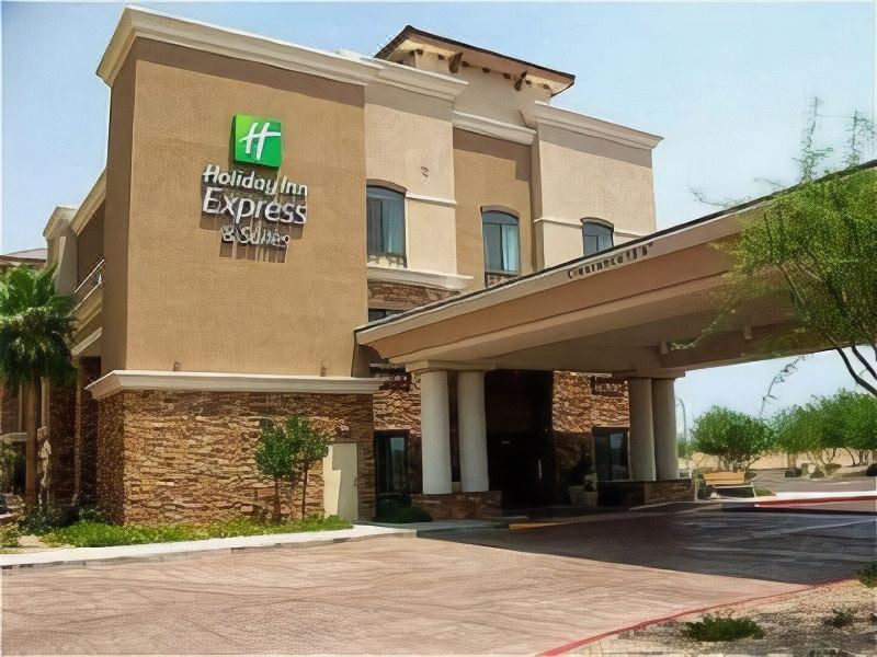 Glendale Sports and Entertainment District Hotel | Holiday Inn Express & Suites Phoenix - Glendale Sports Dist, an Ihg Hotel