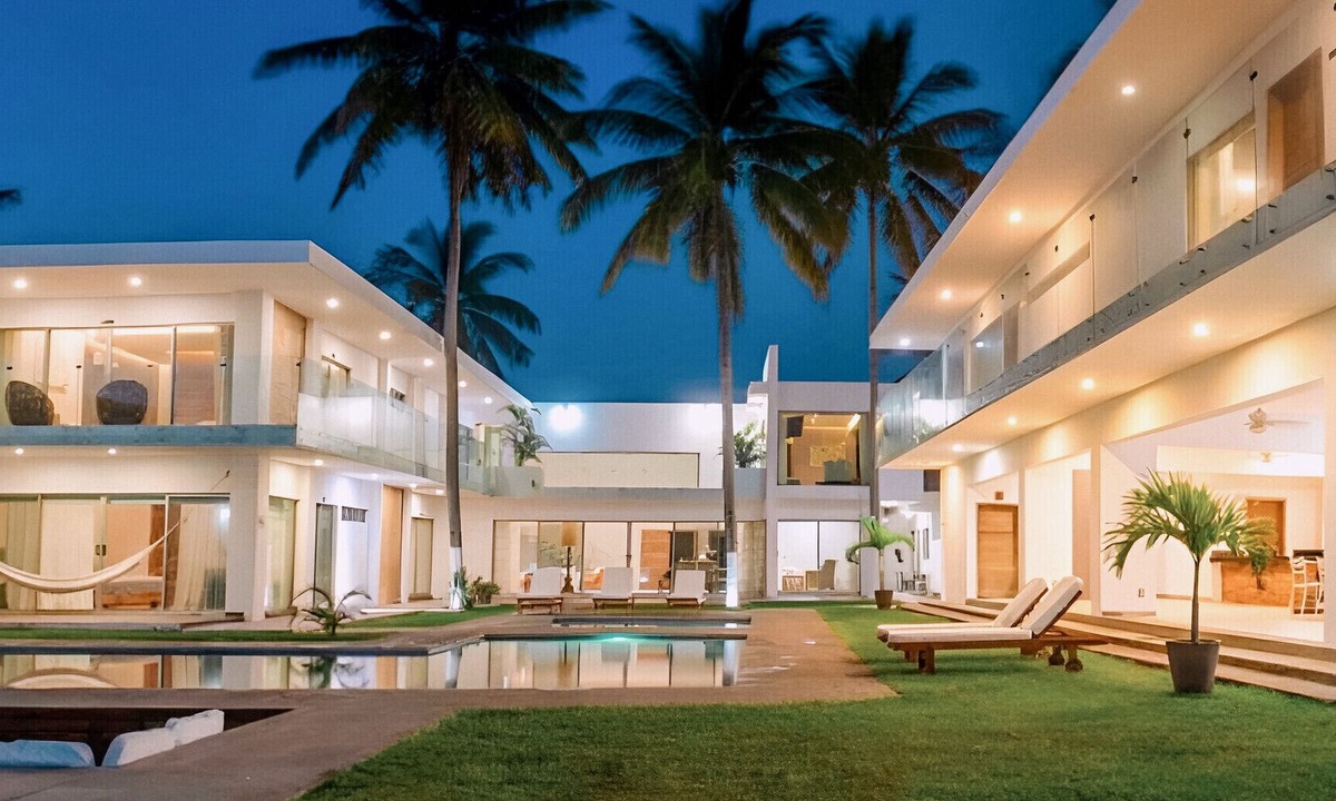 Puerto Arista Hotel | Luxury Palms