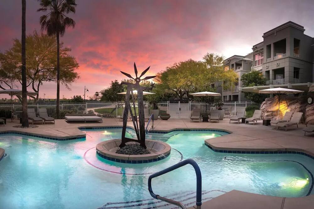 Desert Ridge Villa | Marriott's Canyon Villas Guest Room 1 King 1 Sofa and Balcony