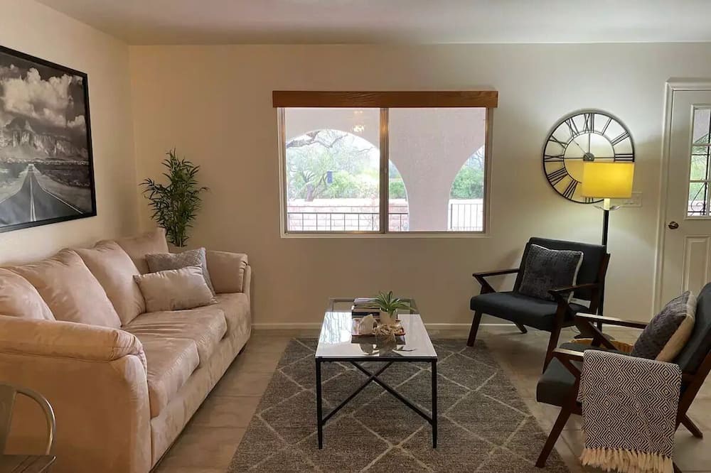 Sahuarita Apartment | Sonoran Sunrise Townhouse