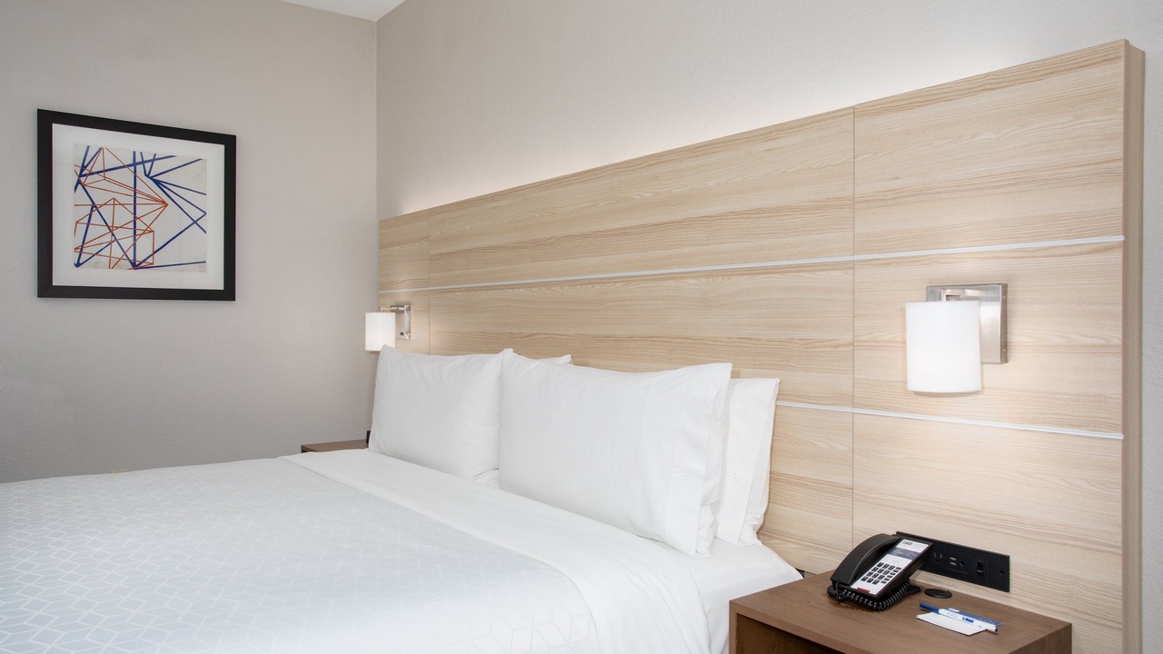 Photo of Bedroom in Glendale Sports and Entertainment District