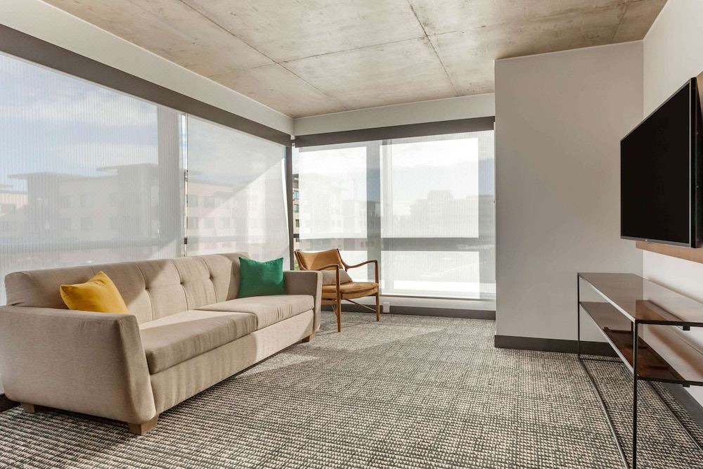 Photo of Livingroom in Evans Churchill