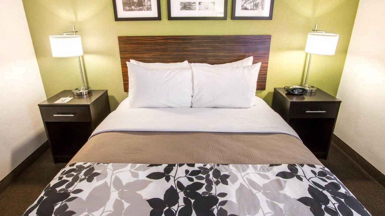 Photo of Bedroom in Paradise Valley Village