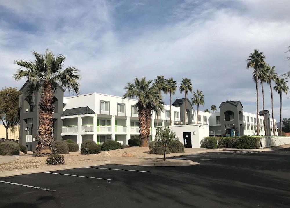Photo of Buildings in Paradise Valley Village