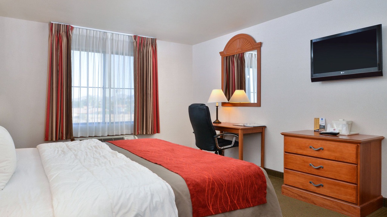 Photo of Bedroom in Fortuna Foothills