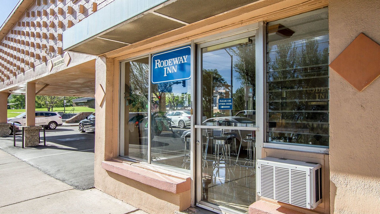 Photo of Others in Downtown Flagstaff